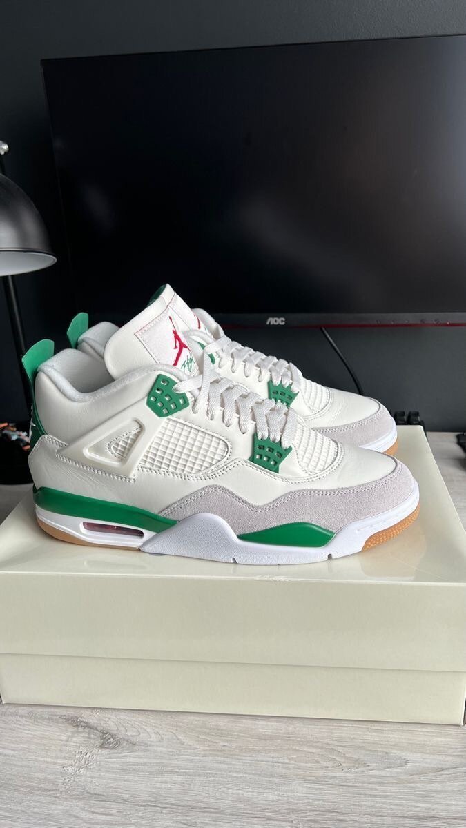 Jordan 4SB