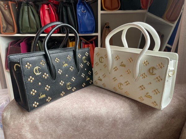 Sac à main en cuir décoré