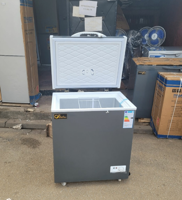 Congélateur coffre compact