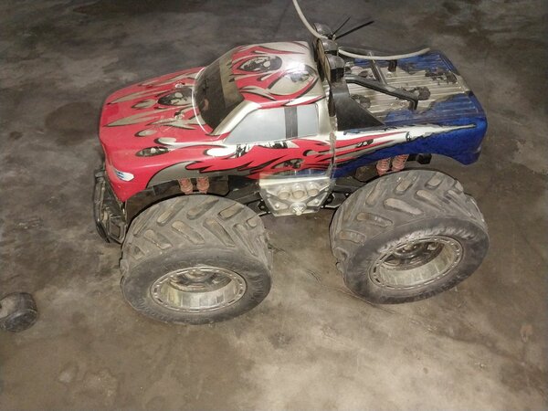 RC  pick up truck