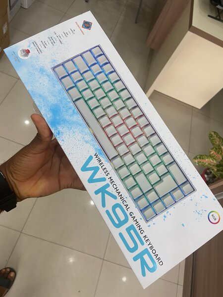 Clavier mécanique RGB WK95R