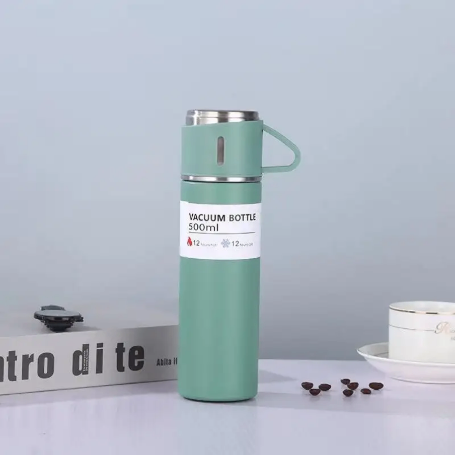 Thermos et gobelet