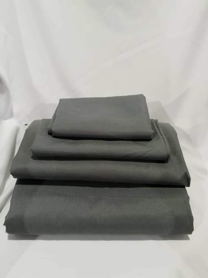 Bedsheets 2  pillow cases and 2 bedsheets 