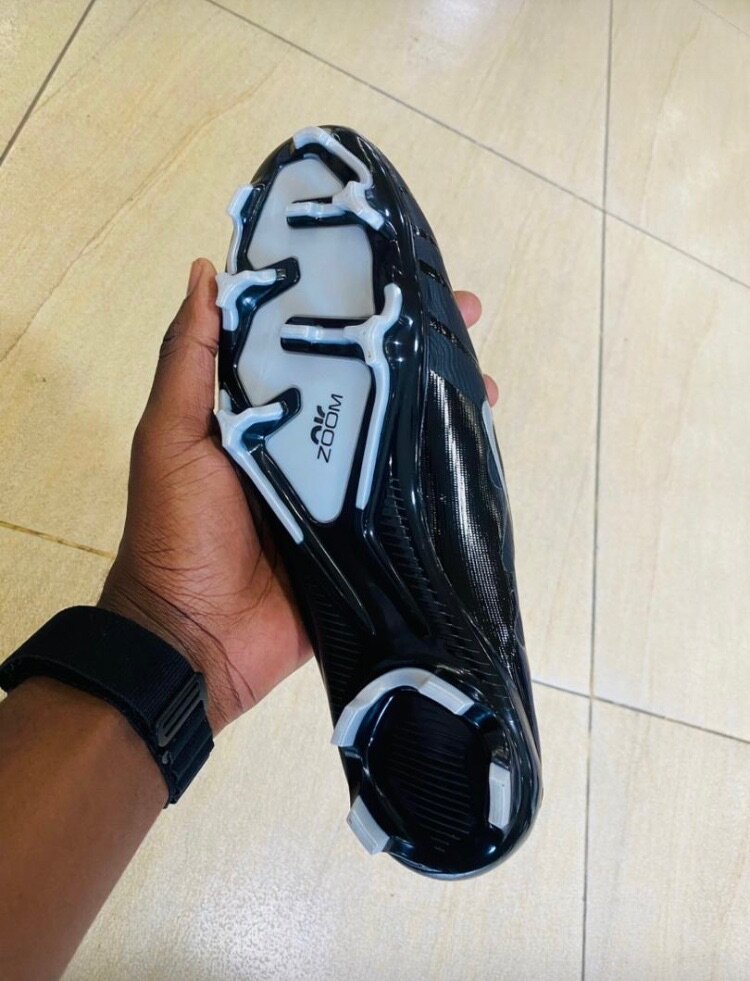 High quality soccer boots on promotion