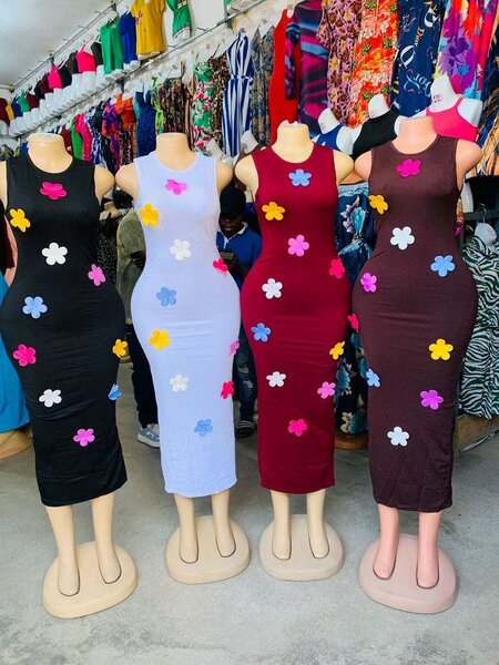 Robe d'été fleurie moulante