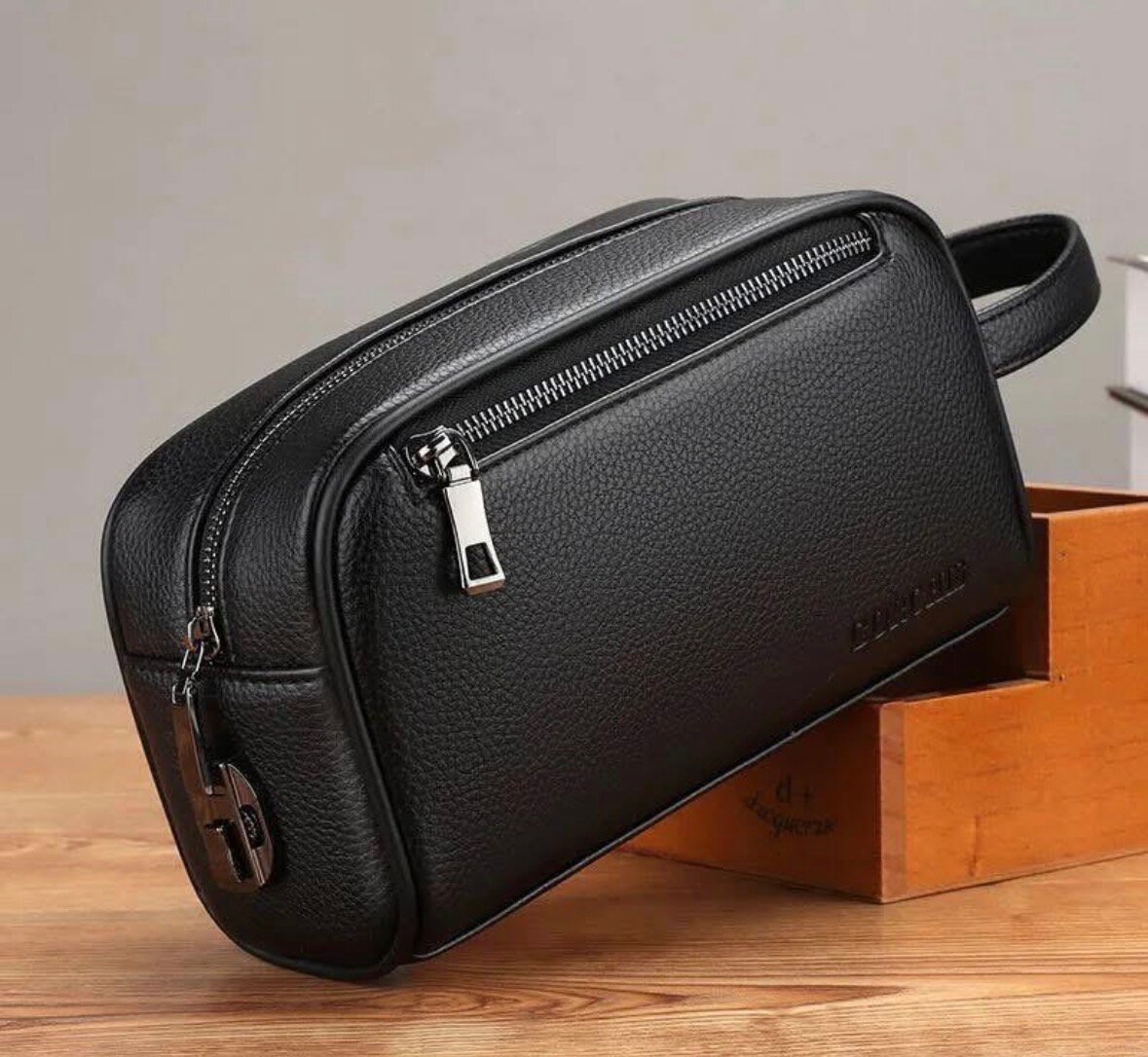 Pochette en cuir élégante