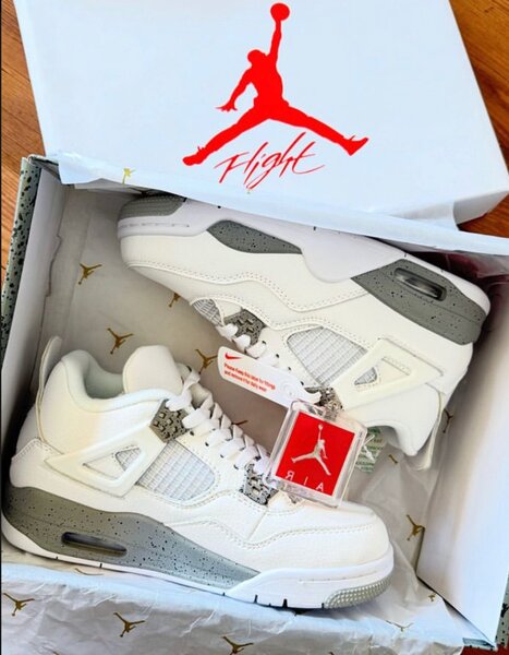 Air Jordan 4