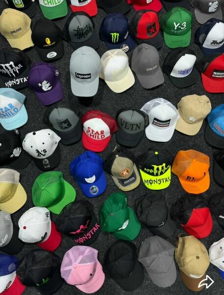 Casquettes stylées variées