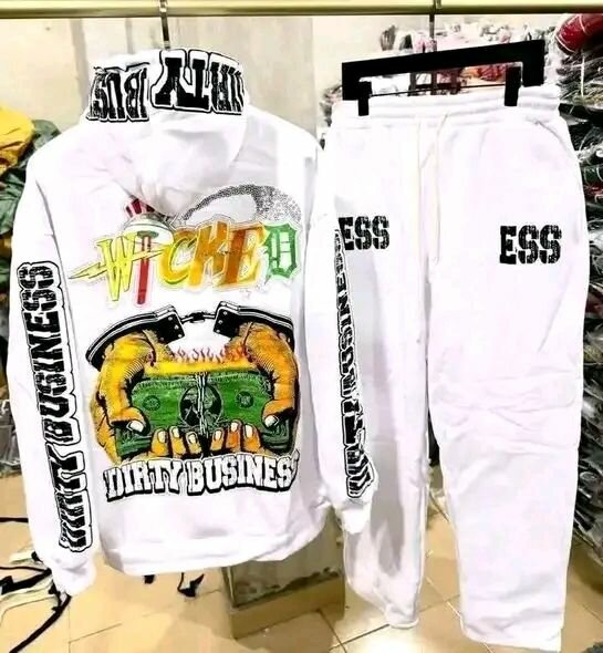 Ensemble sportswear affiche