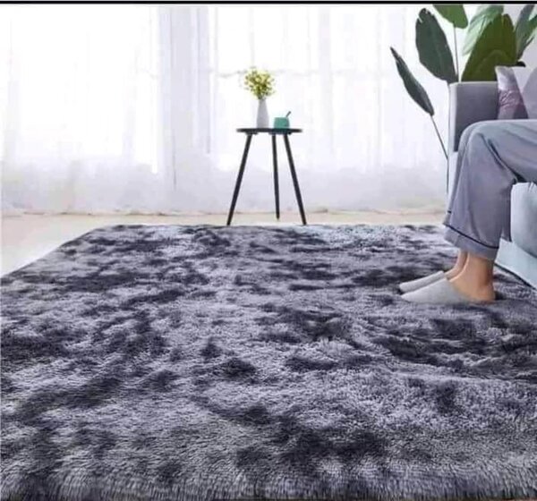 Fluffy carpets gray