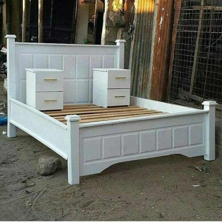 Lit Double en Bois Élégant