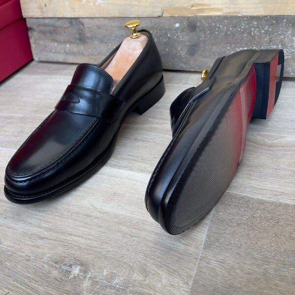 Chaussures en cuir pour hommes élégantes