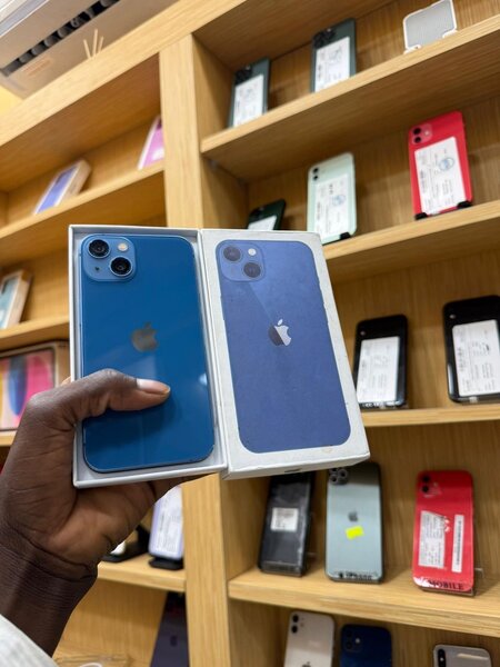 iPhone 13 Bleu Nouvel