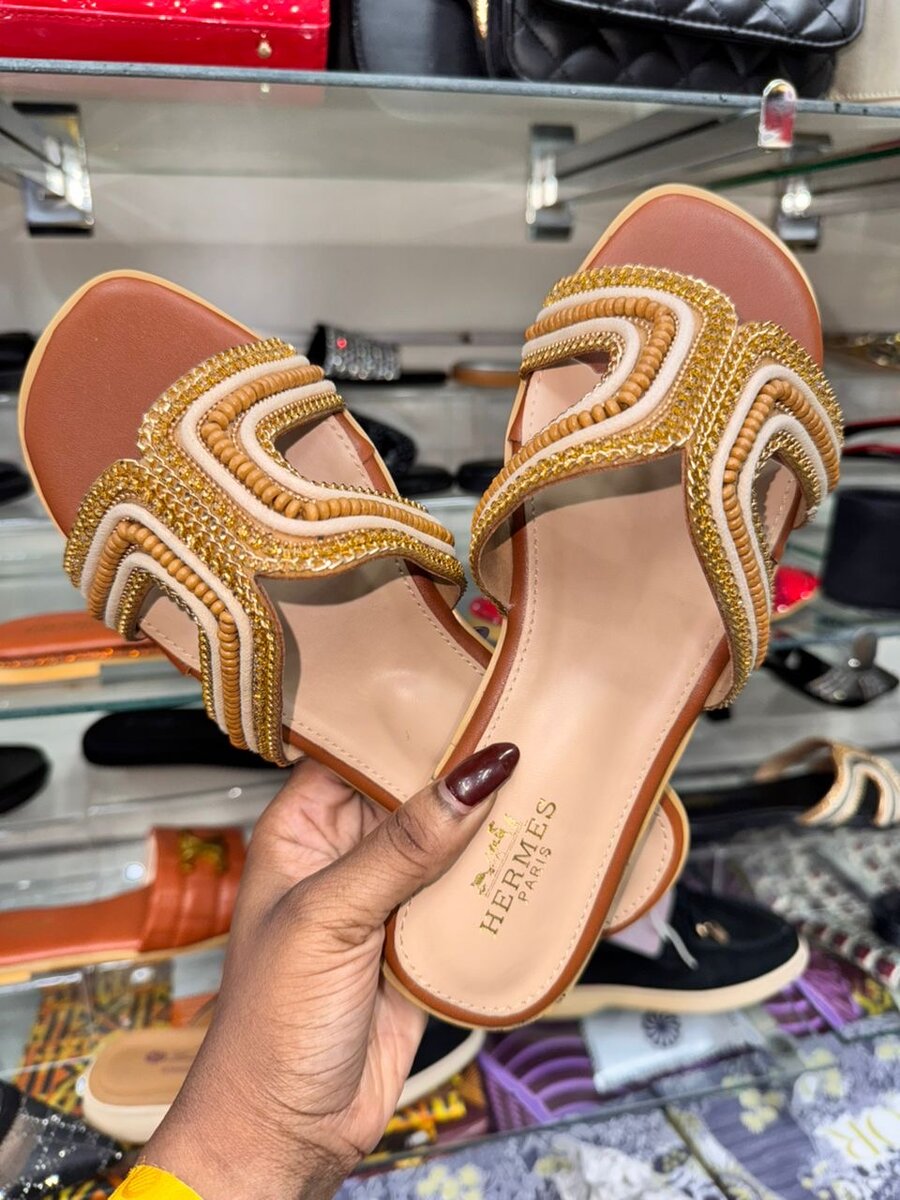 Sandales Hermès élégantes