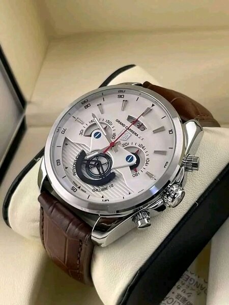 Montre Chronographe Élégante