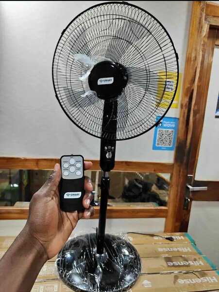 Ventilateur sur pied avec télécommande