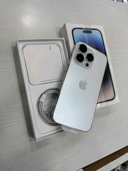 iPhone 14 Pro Argent Neuf