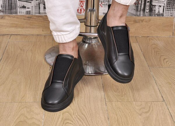Chaussures slip-on en cuir noir