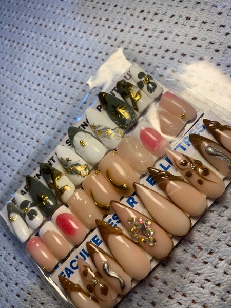 Ongles Prêts-à-Porter Élégants