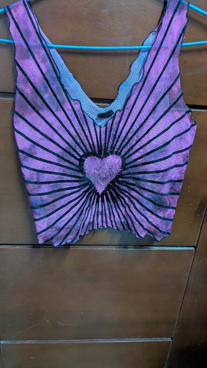 Haut débardeur violet cœur