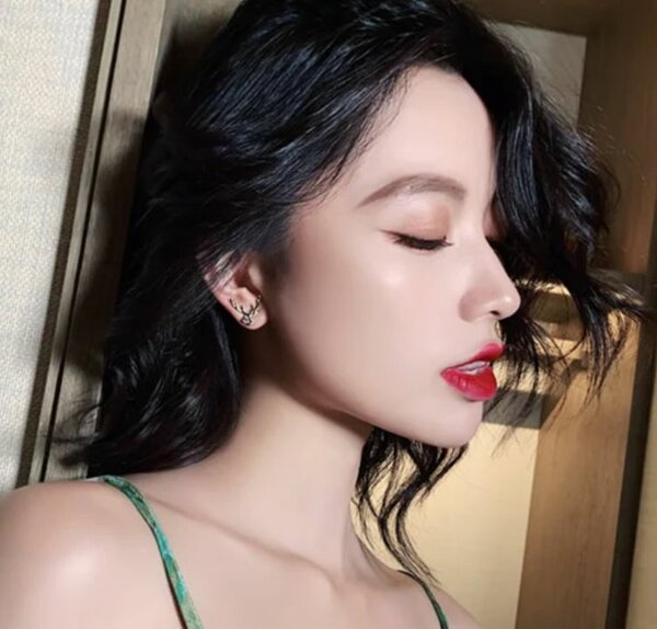 Earing golden Deer shape