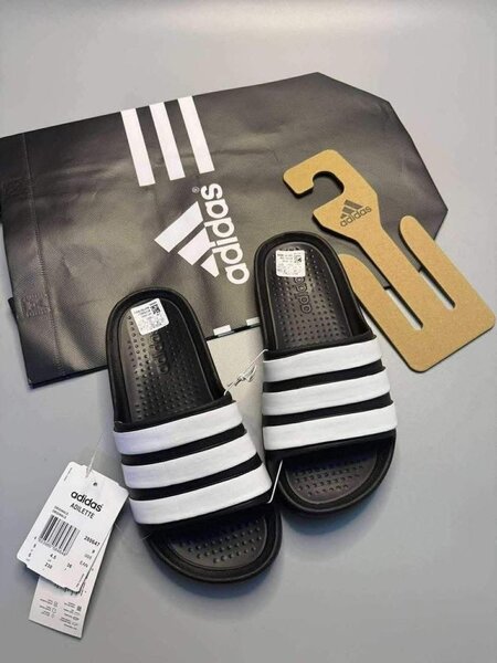 Sandales Adidas confortables