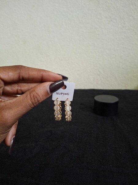 Boucles d'oreilles dorées élégantes Xuping