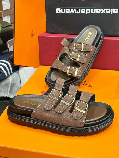 Sandales
