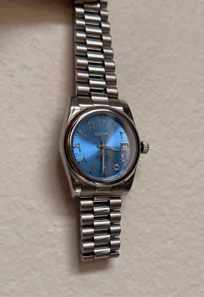 Montre en acier inoxydable bleu