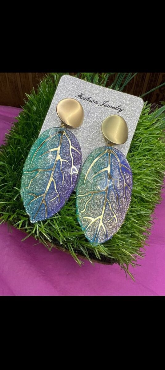 Ladies earrings