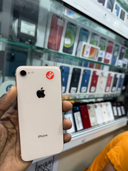 iPhone 8 64G propre
