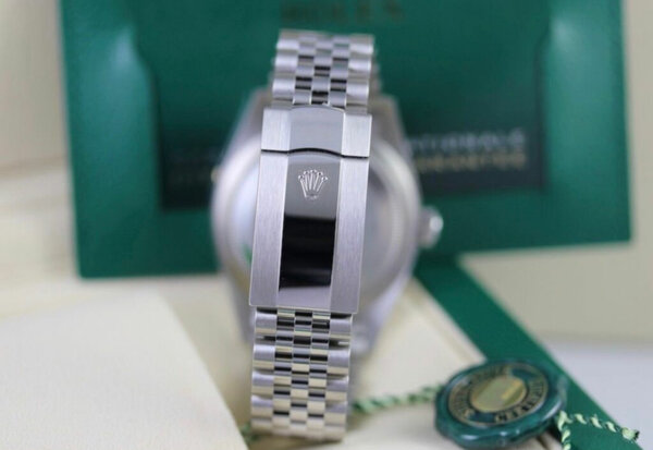 Rolex Sky-Dweller Acier