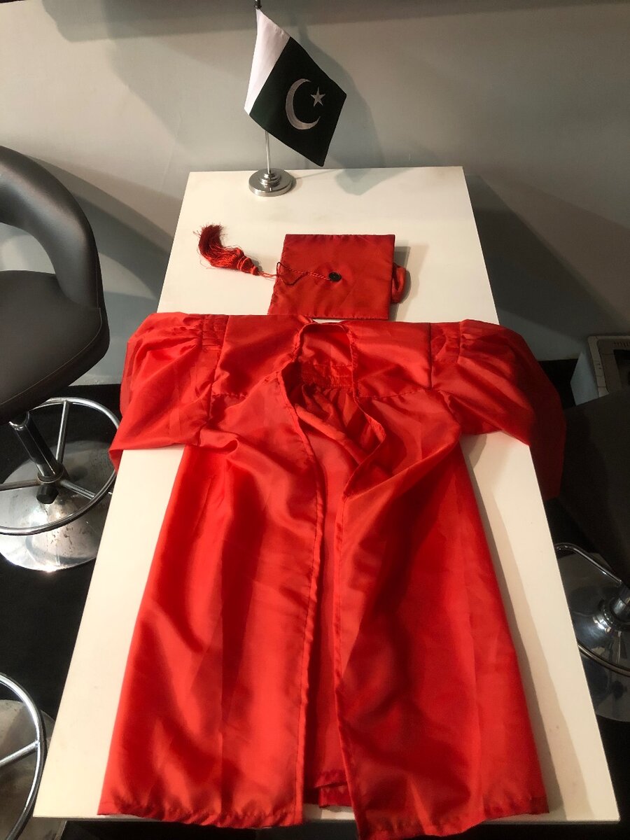 KIDS GRADUATION GOWN CAP