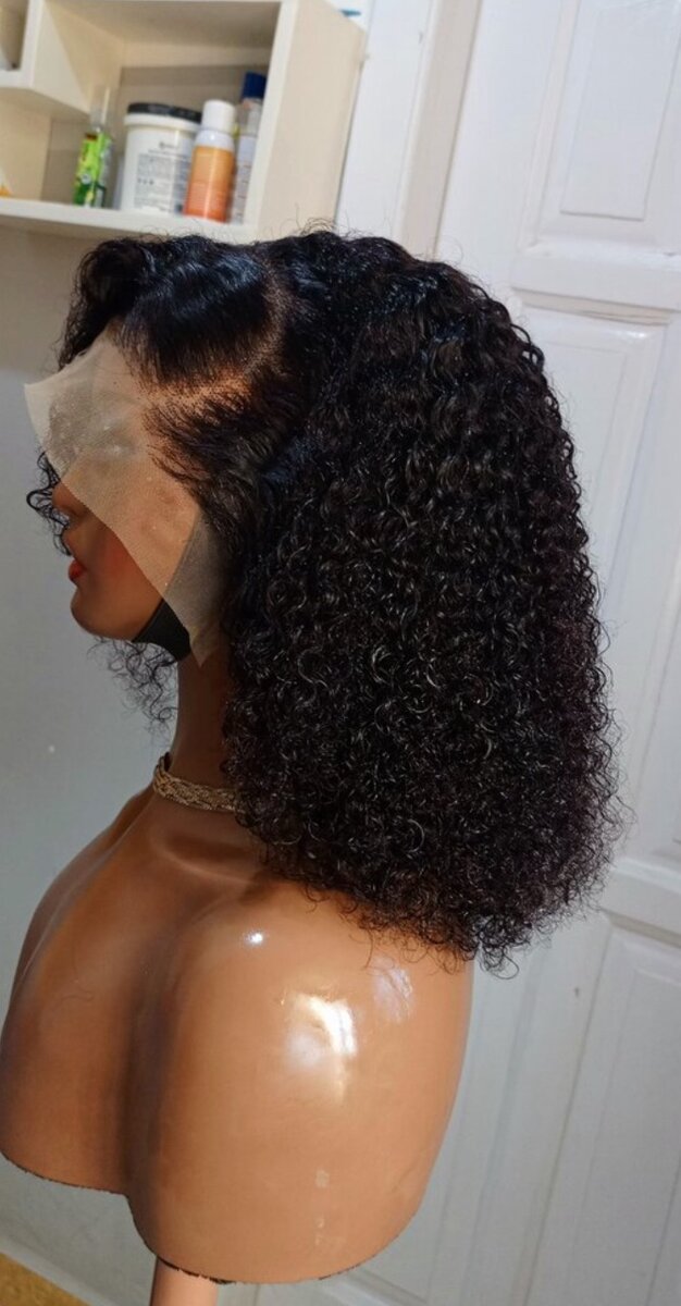 100% human hair wigs. Frontals, glueless, closure and qualit