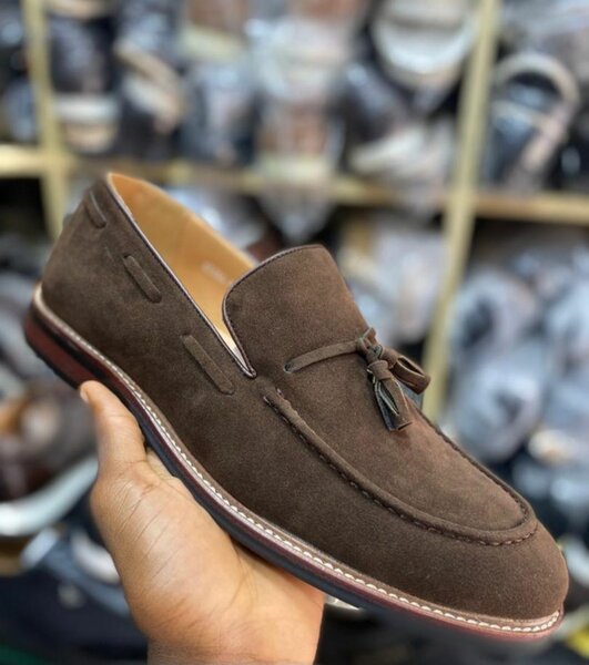 Mocassins en daim élégants homme