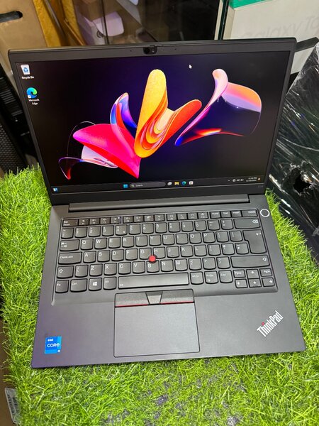 Lenovo ThinkPad E14 RAM 16GB Intel Core i5 SSD 256GB FACE ID