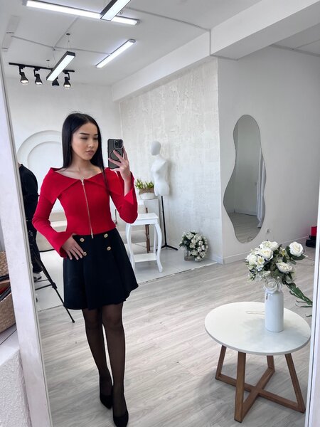 Кофточка красный Юбка черный