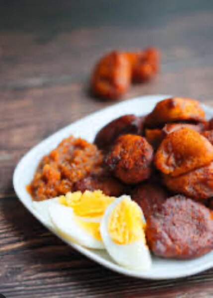Délice de plantain frit avec œufs
