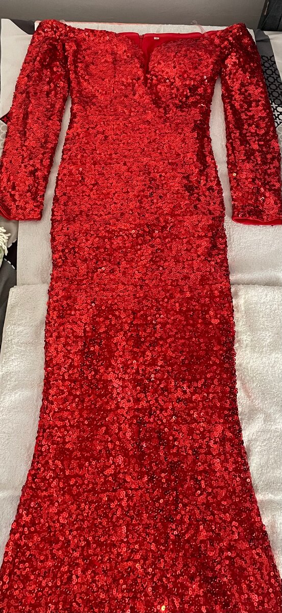 Robe longue à sequins rouge