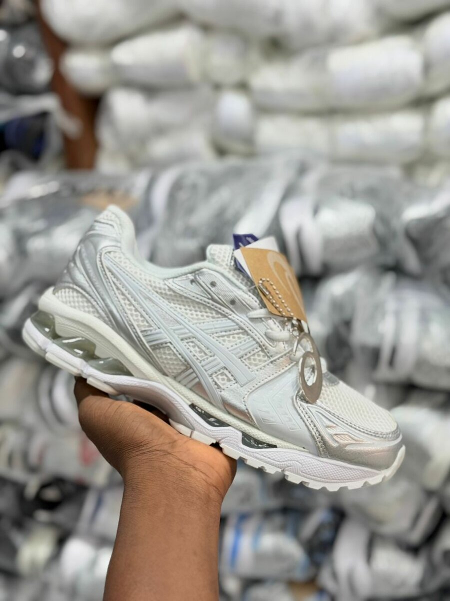 Asics kayano 14 gris
