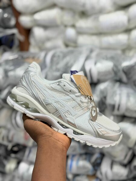 Asics kayano 14 gris