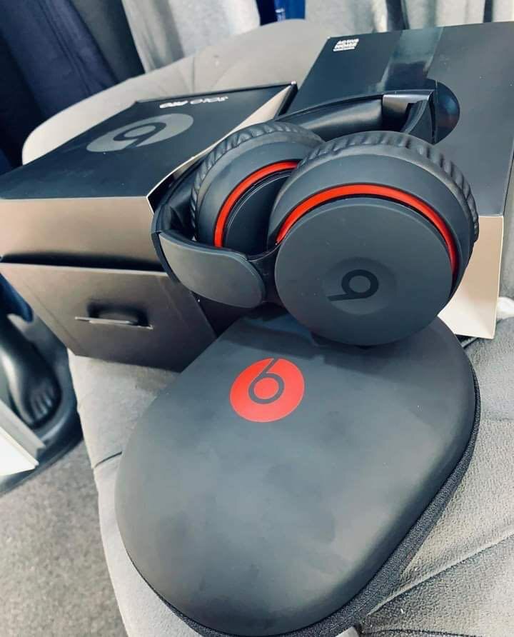 Beats Solo pro wireless Headset