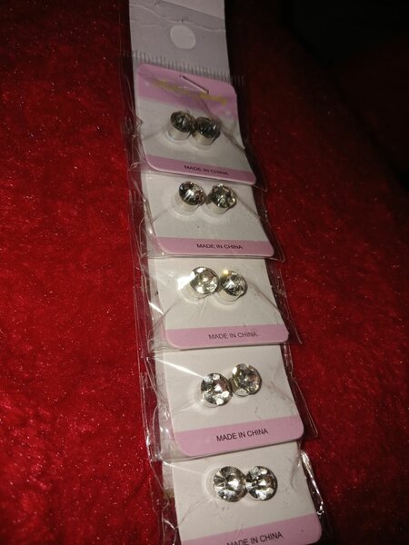 Boucle d'oreilles aimanté