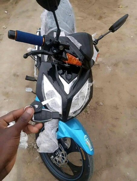 Moto électrique sportive