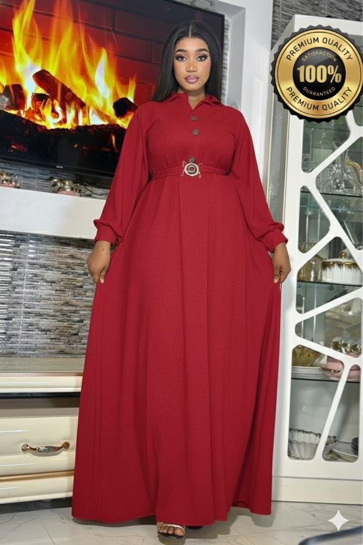 Robe longue élégante ceinturée