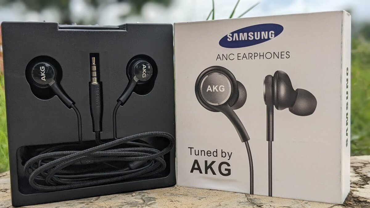 Samsung AKG headsets