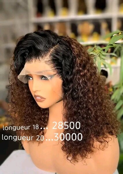 Perruque Frontale en Dentelle