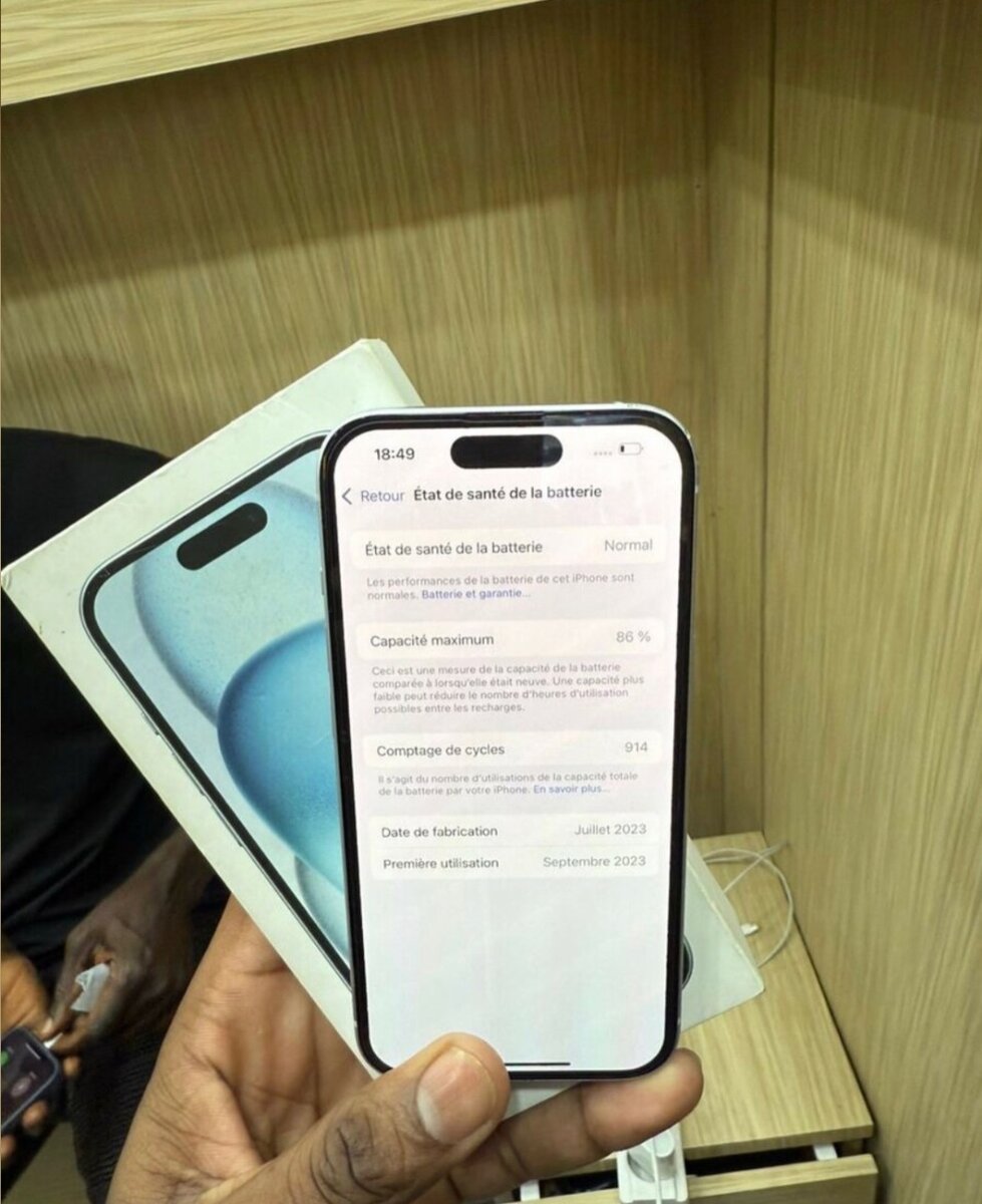 iPhone 15 simple 256 Go