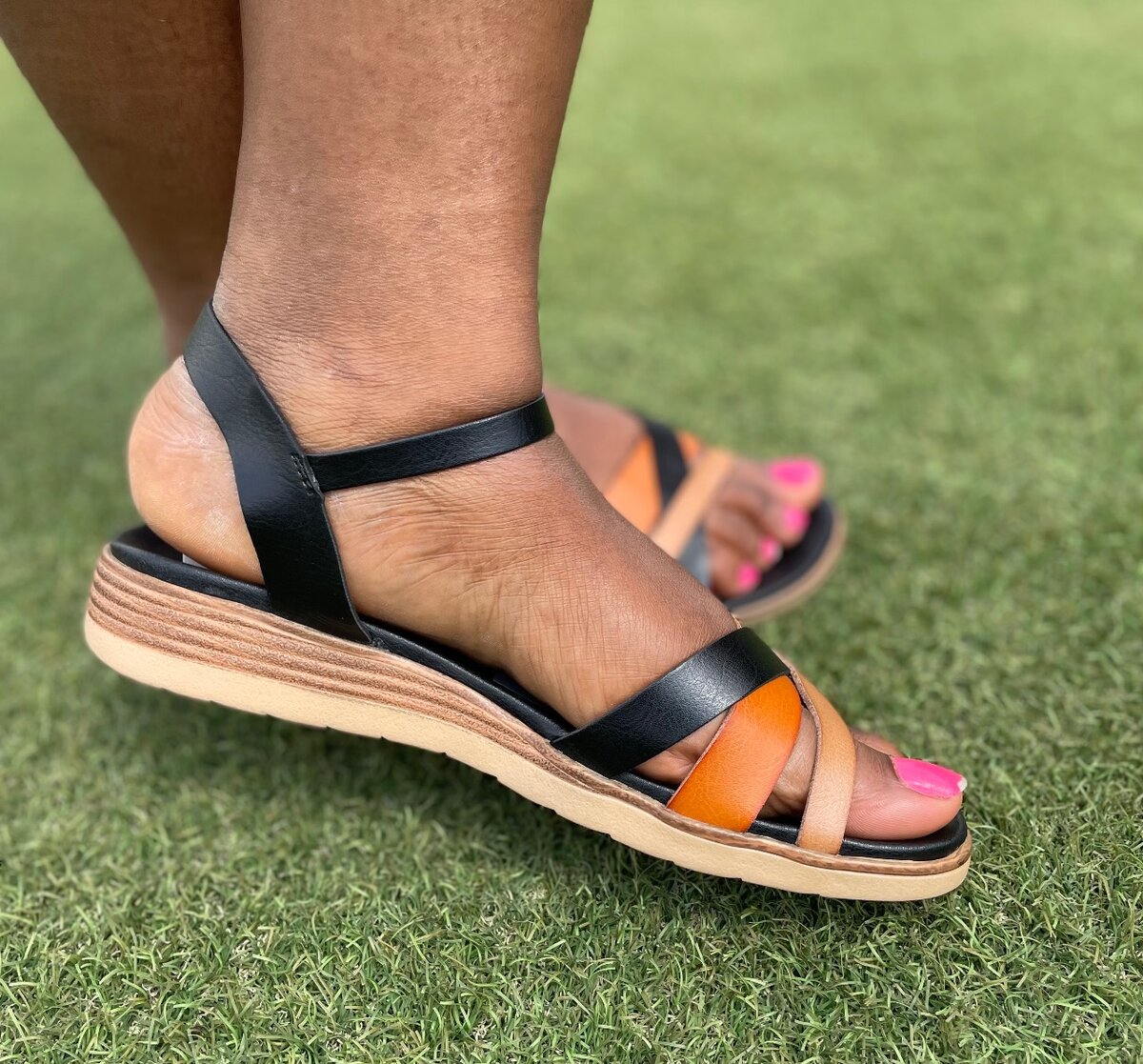 Ladies sandals