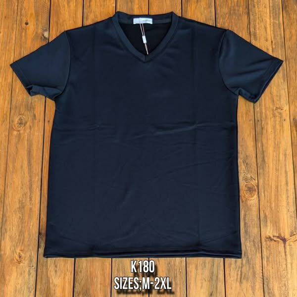 V-NECK T-SHIRTS